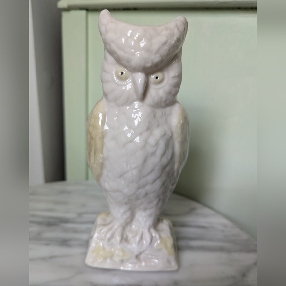 Vintage Belleek Owl Vase made in Ireland - 1960's -80's perfect condition 🦉🇮🇪 - Picture 11 of 11